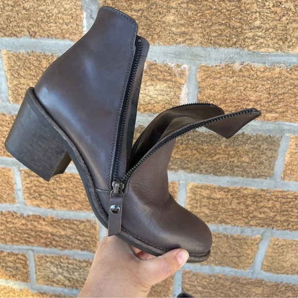 AGL Ella Block Heel Bootie Pewter gray 38.5/8.5 - Picture 12 of 12